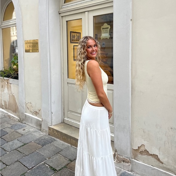 Meet your Posher, Molly - Picture 4 of 4